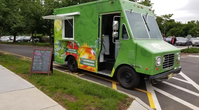 Juice & Smoothie Truck - Chevy / P30 / 1993 - For Sale - Roaming Hunger